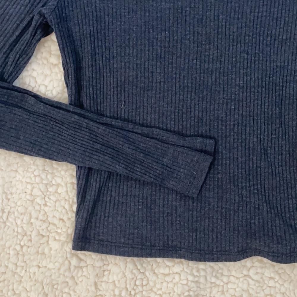 Crop top - Picture 3 of 3